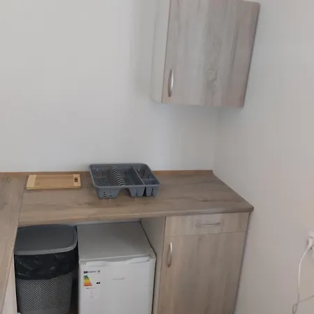 V Prirode Semesterbostad Hradec Králové